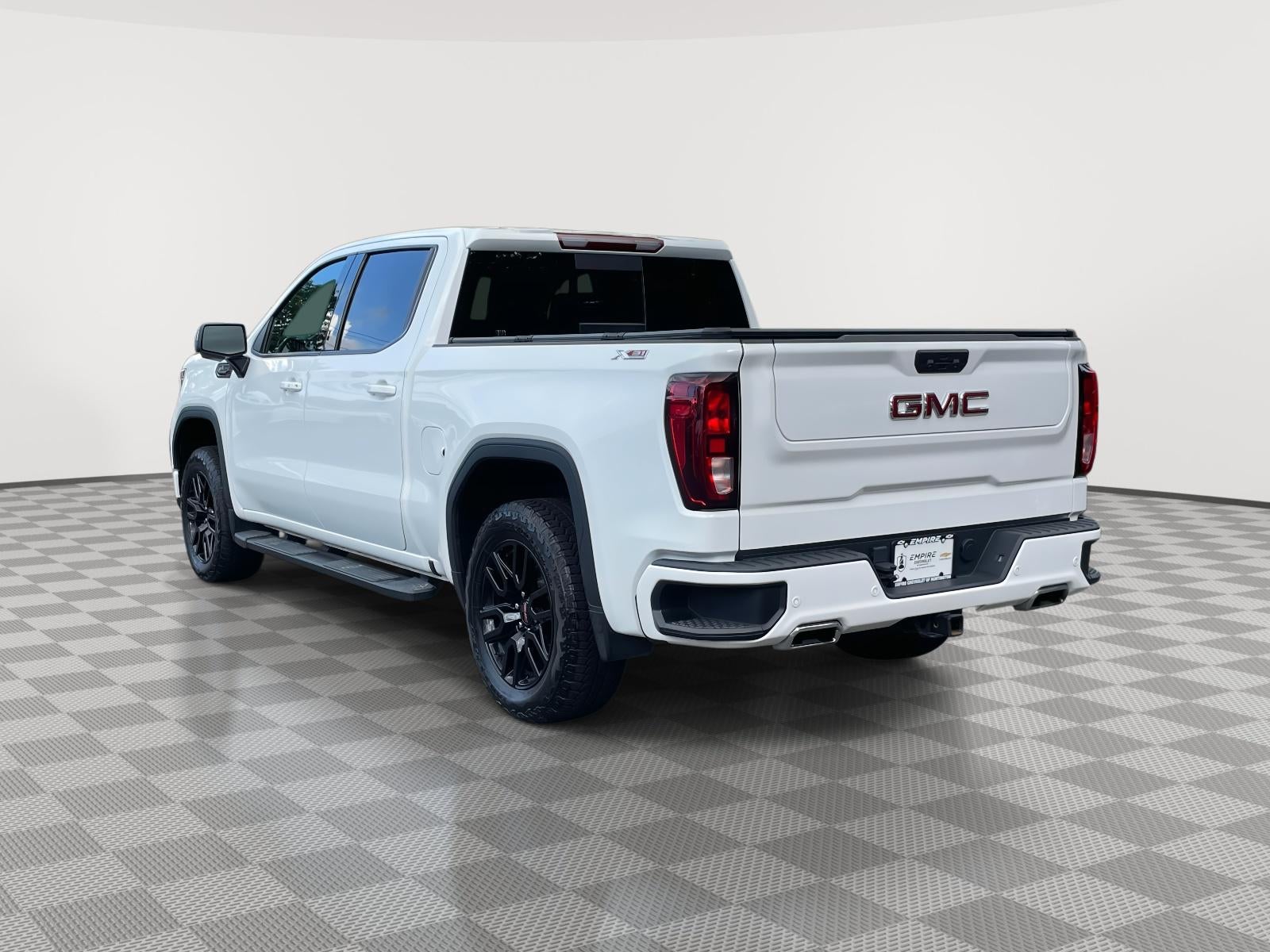 2022 GMC Sierra 1500 4WD Crew Cab Short Box Elevation