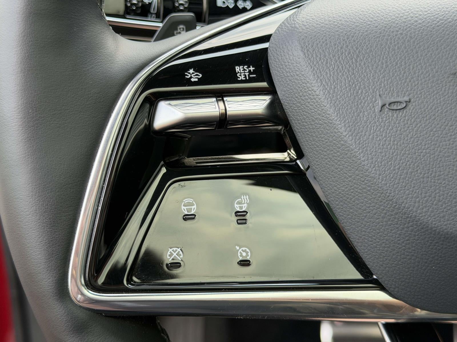 2025 Cadillac OPTIQ Luxury 1 AWD