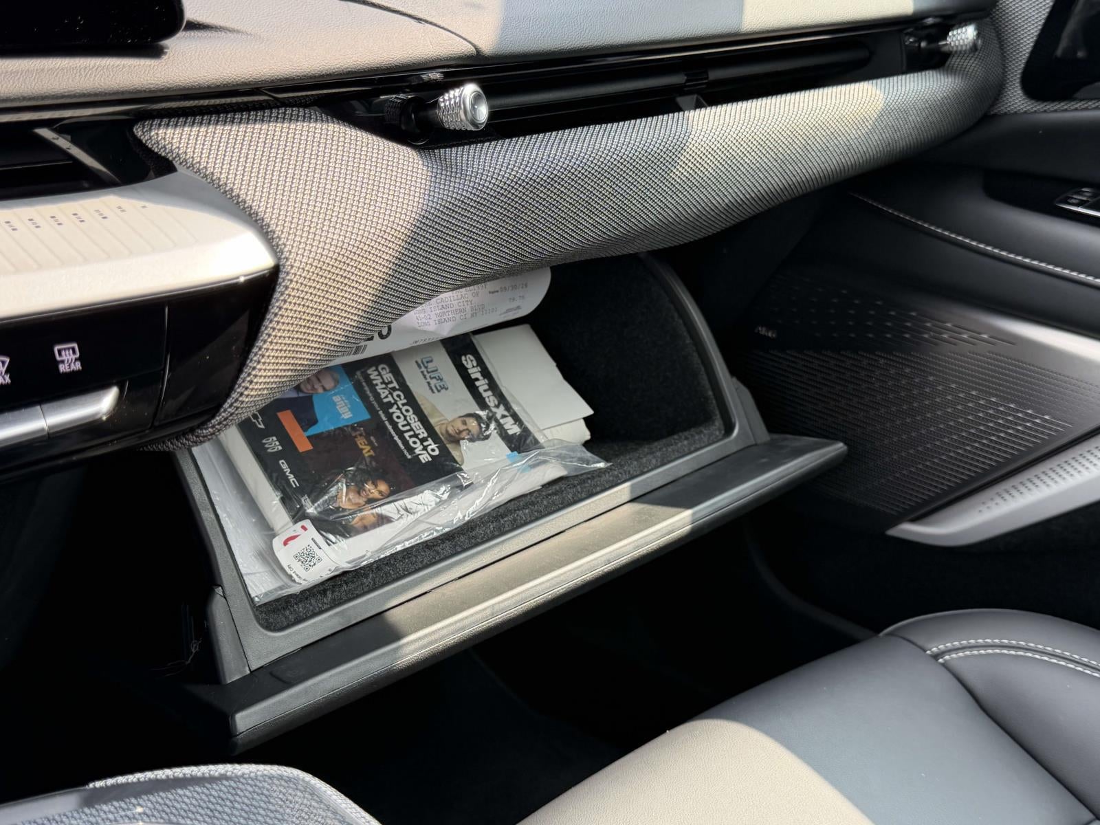 2025 Cadillac OPTIQ Luxury 1 AWD