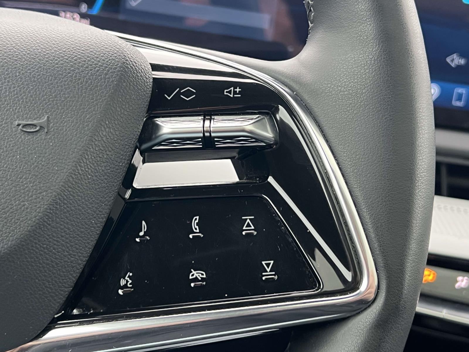 2025 Cadillac OPTIQ Sport 2 AWD