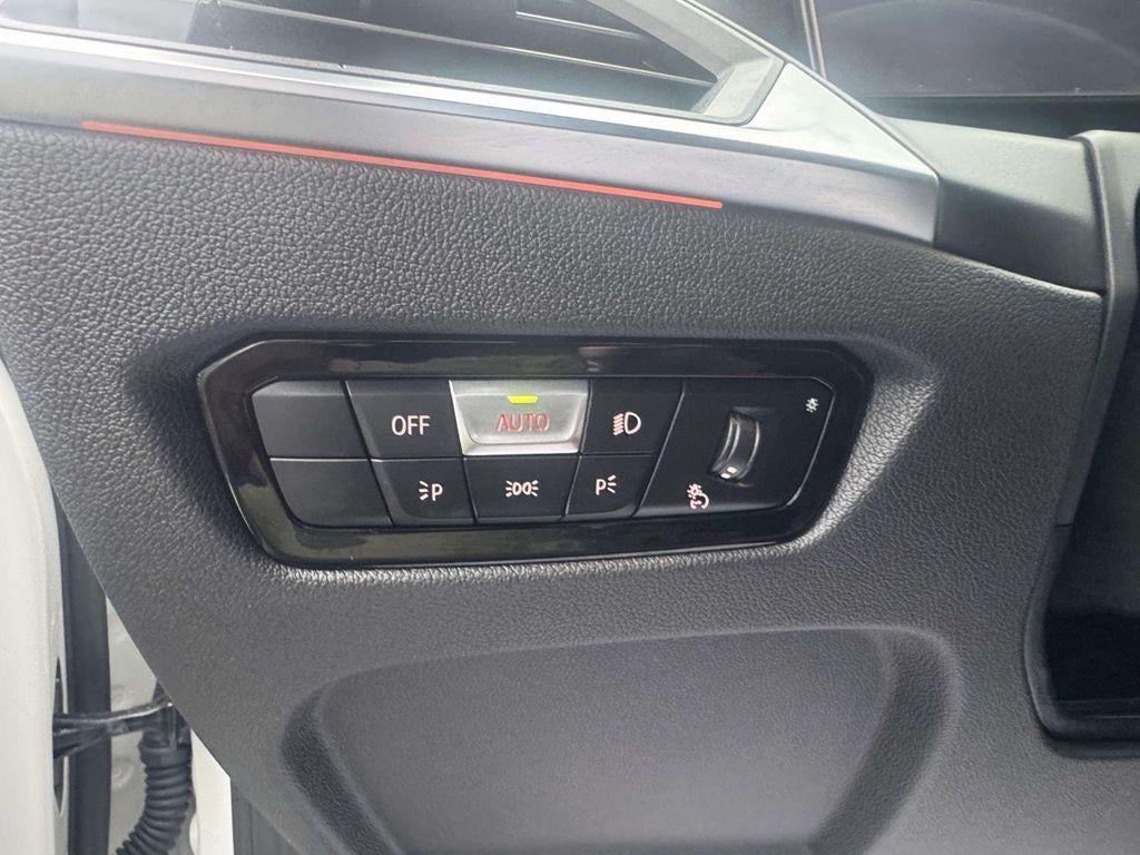 2024 BMW 330e xDrive