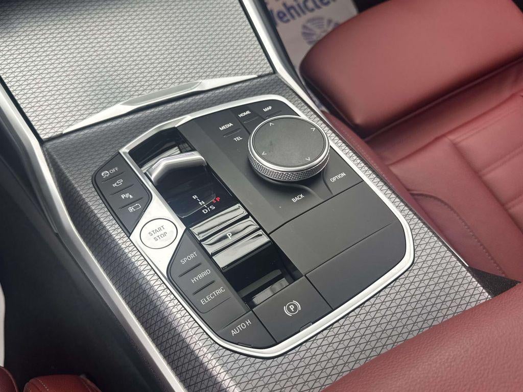 2024 BMW 330e xDrive