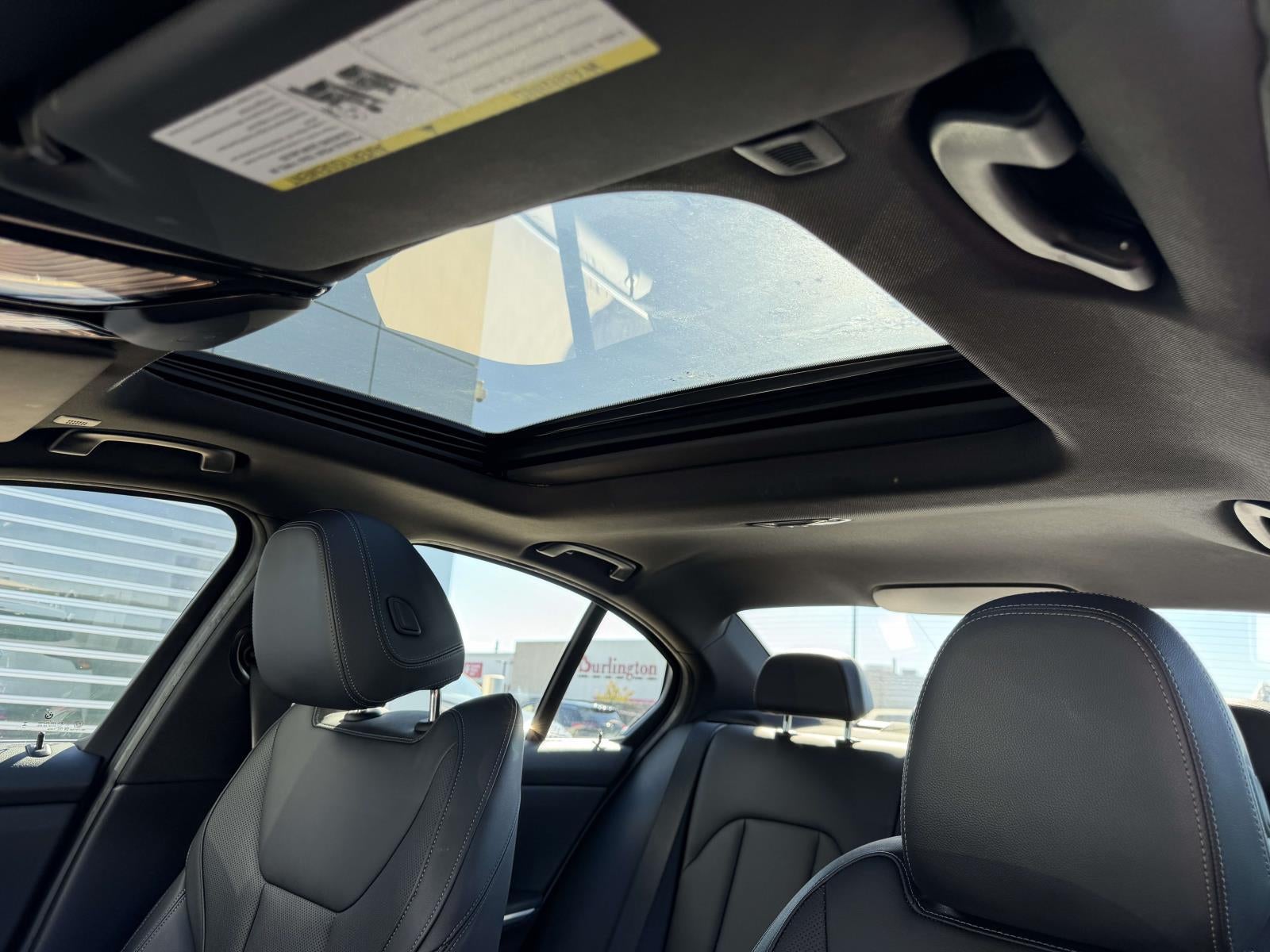 2025 BMW 330i 330i