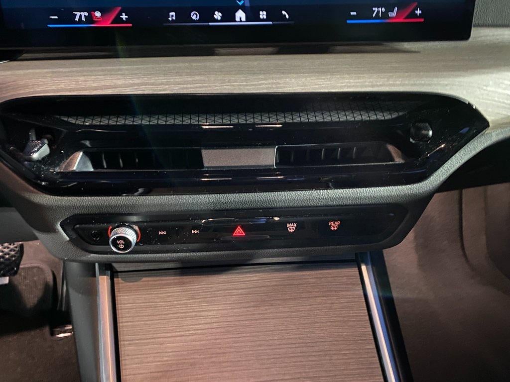 2025 BMW 330i xDrive