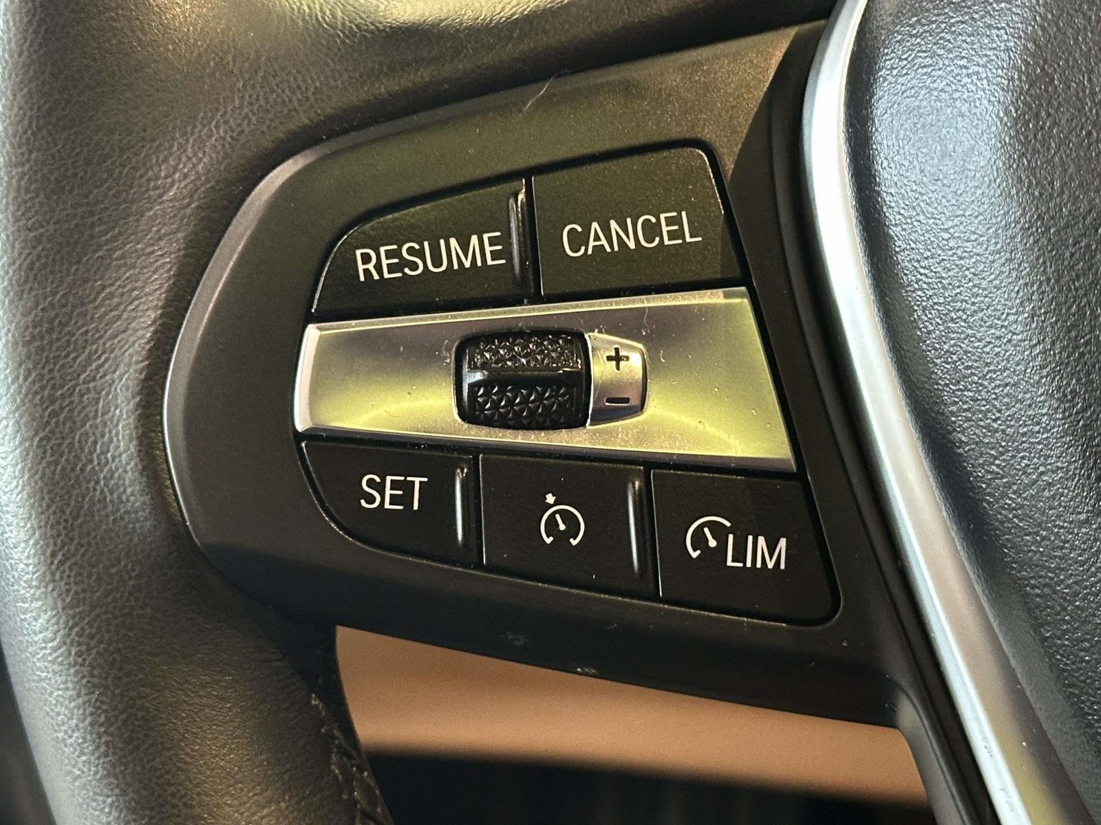 2023 BMW 330i xDrive