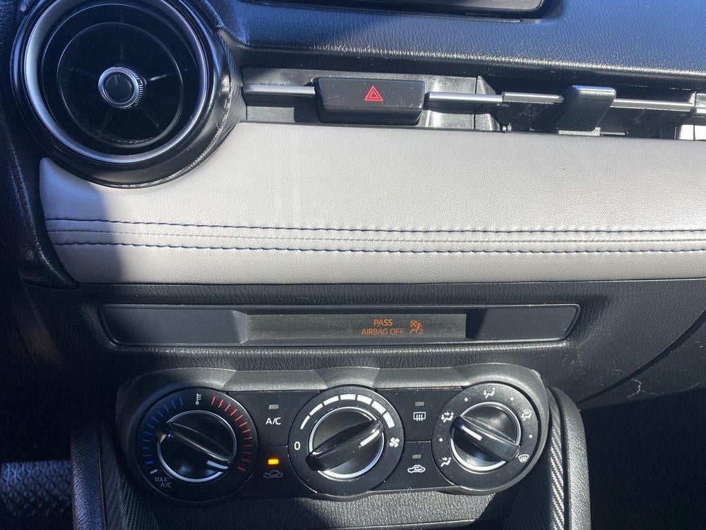 2019 Toyota Yaris Sedan LE