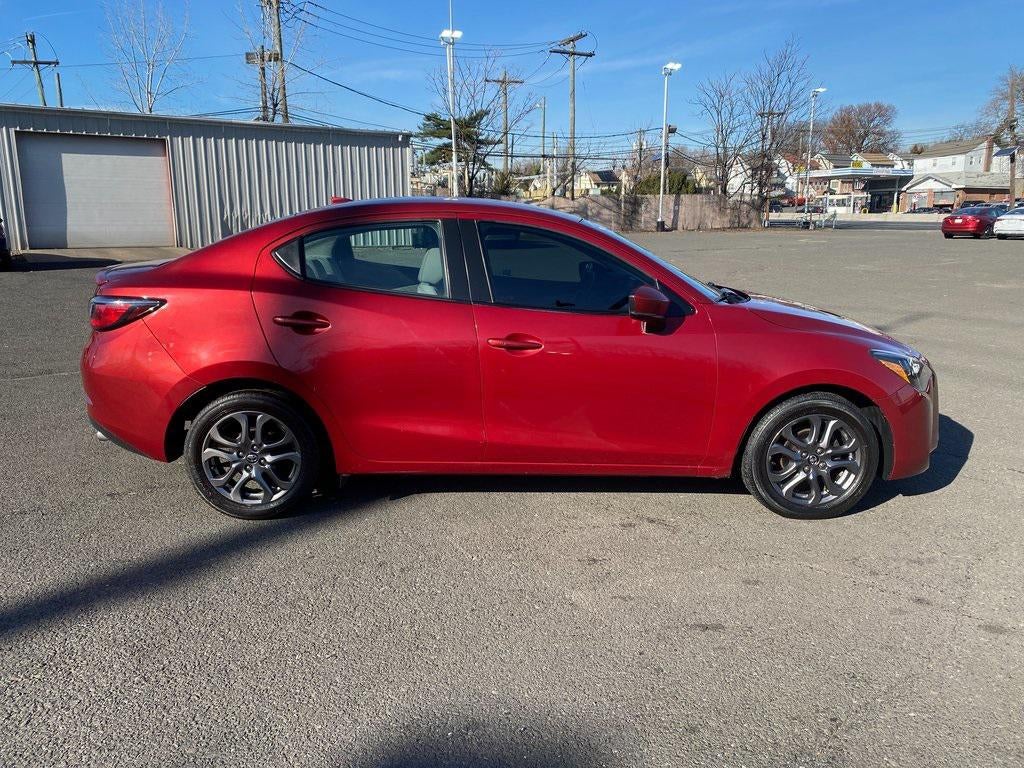 2019 Toyota Yaris Sedan LE