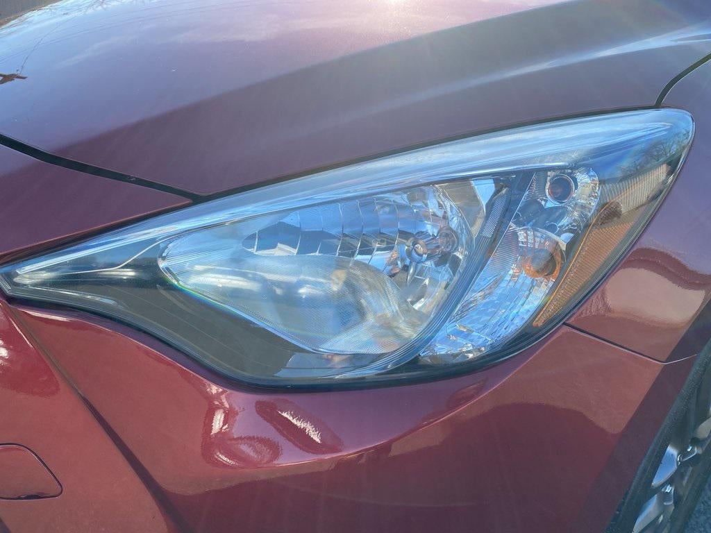 2019 Toyota Yaris Sedan LE