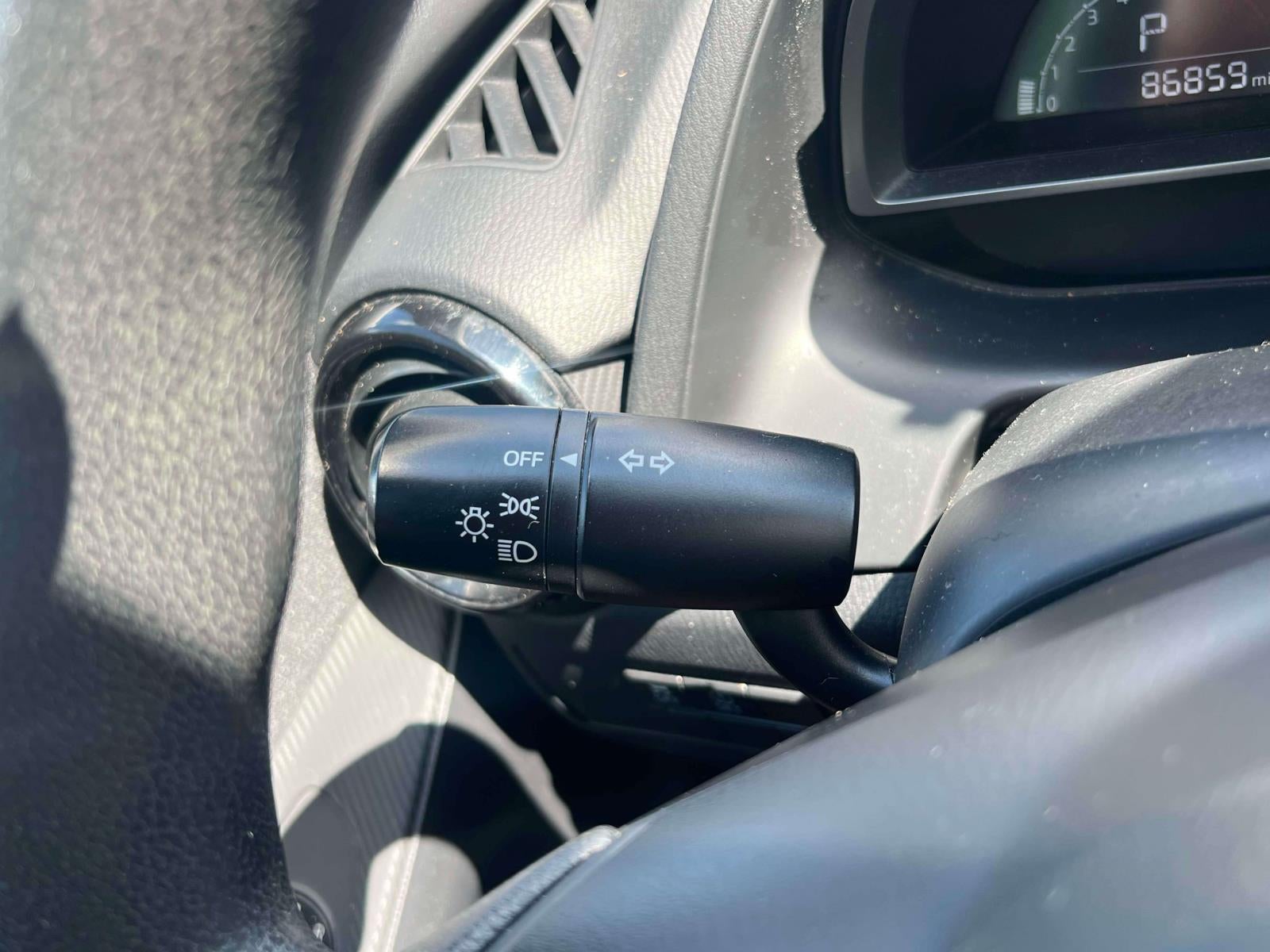 2019 Toyota Yaris L