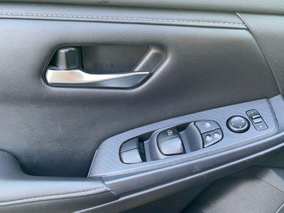 2023 Nissan Sentra SV Xtronic CVT