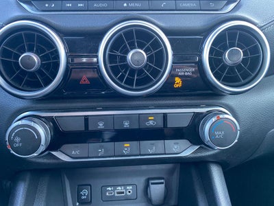 2024 Nissan Sentra SV Xtronic CVT