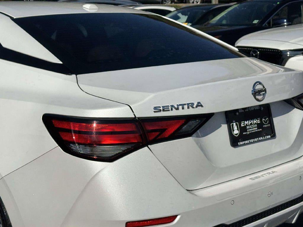 2021 Nissan Sentra SV Xtronic CVT