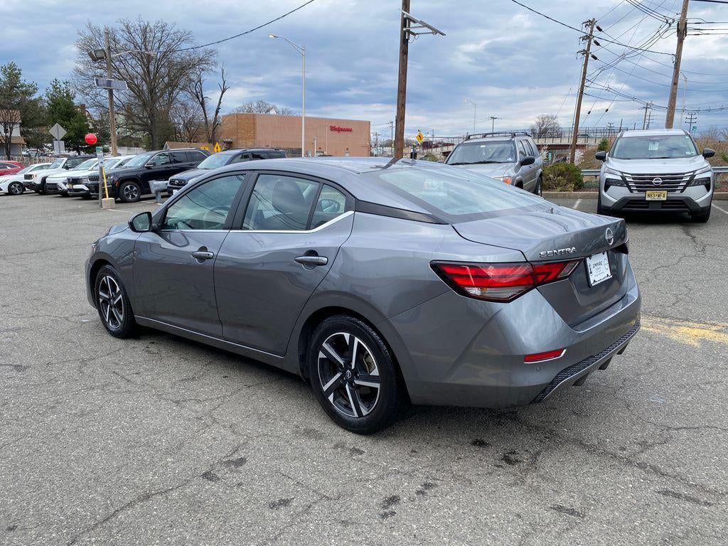 2024 Nissan Sentra SV Xtronic CVT