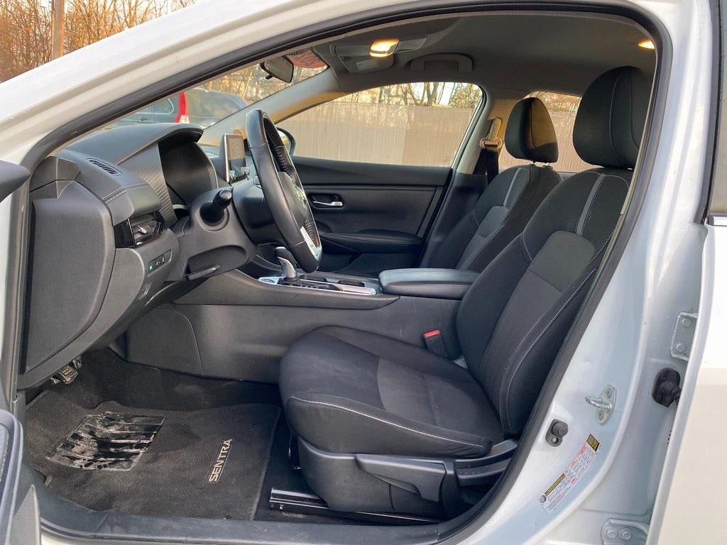 2022 Nissan Sentra SV Xtronic CVT
