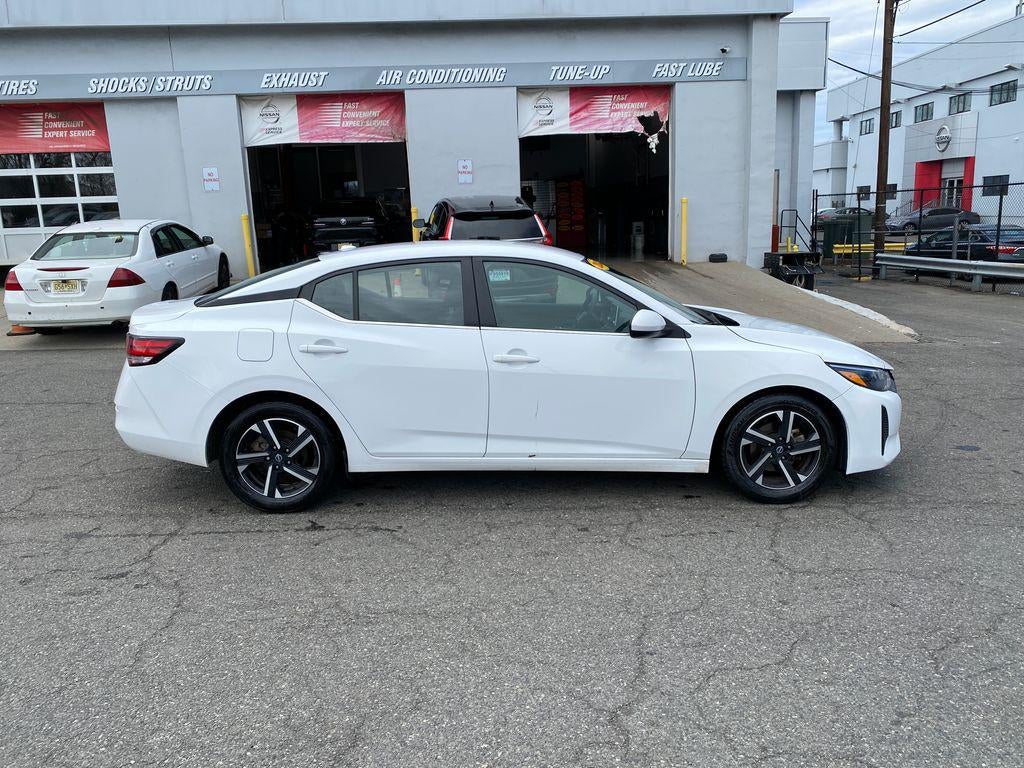 2024 Nissan Sentra SV Xtronic CVT