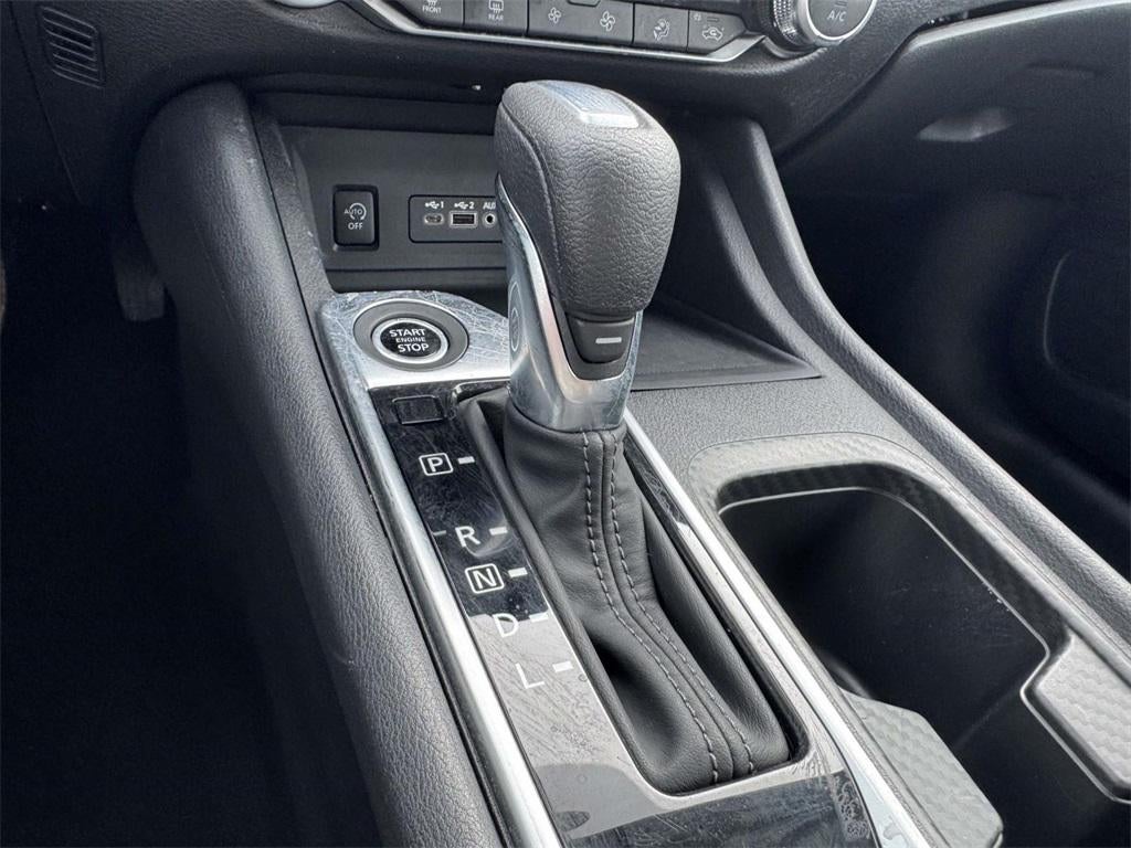 2024 Nissan Sentra SV Xtronic CVT