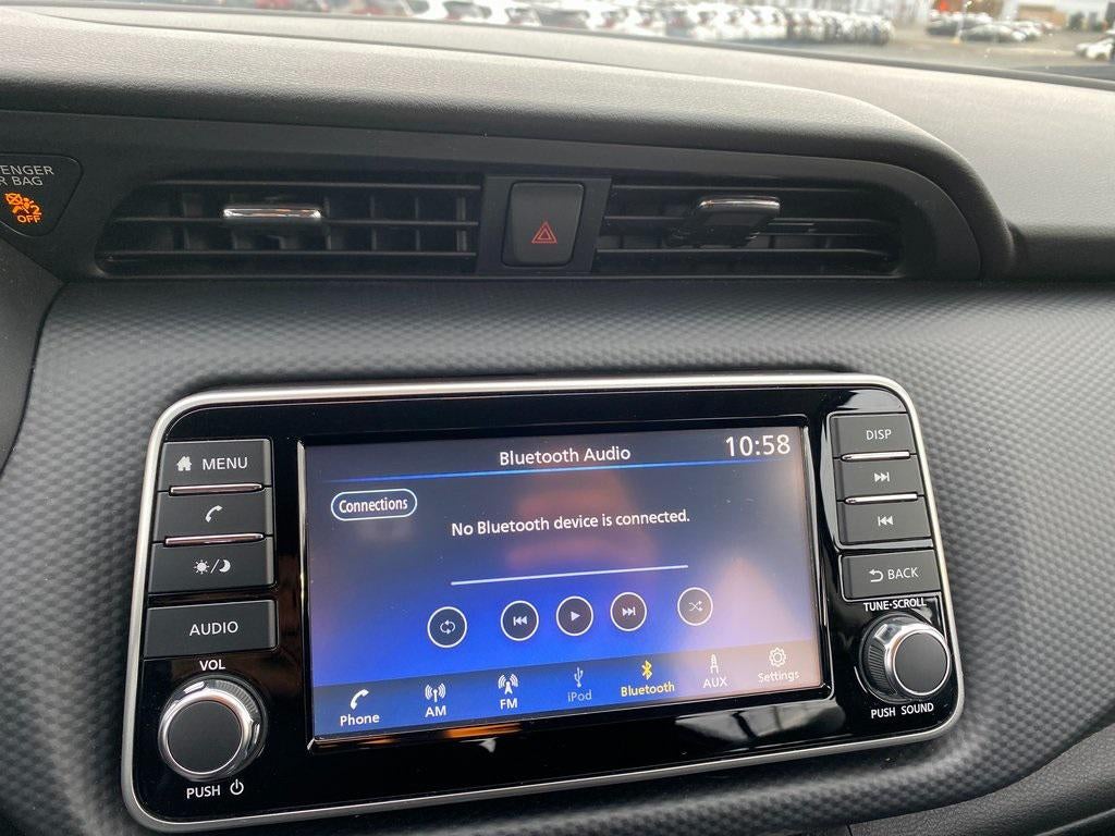 2024 Nissan Kicks S Xtronic CVT