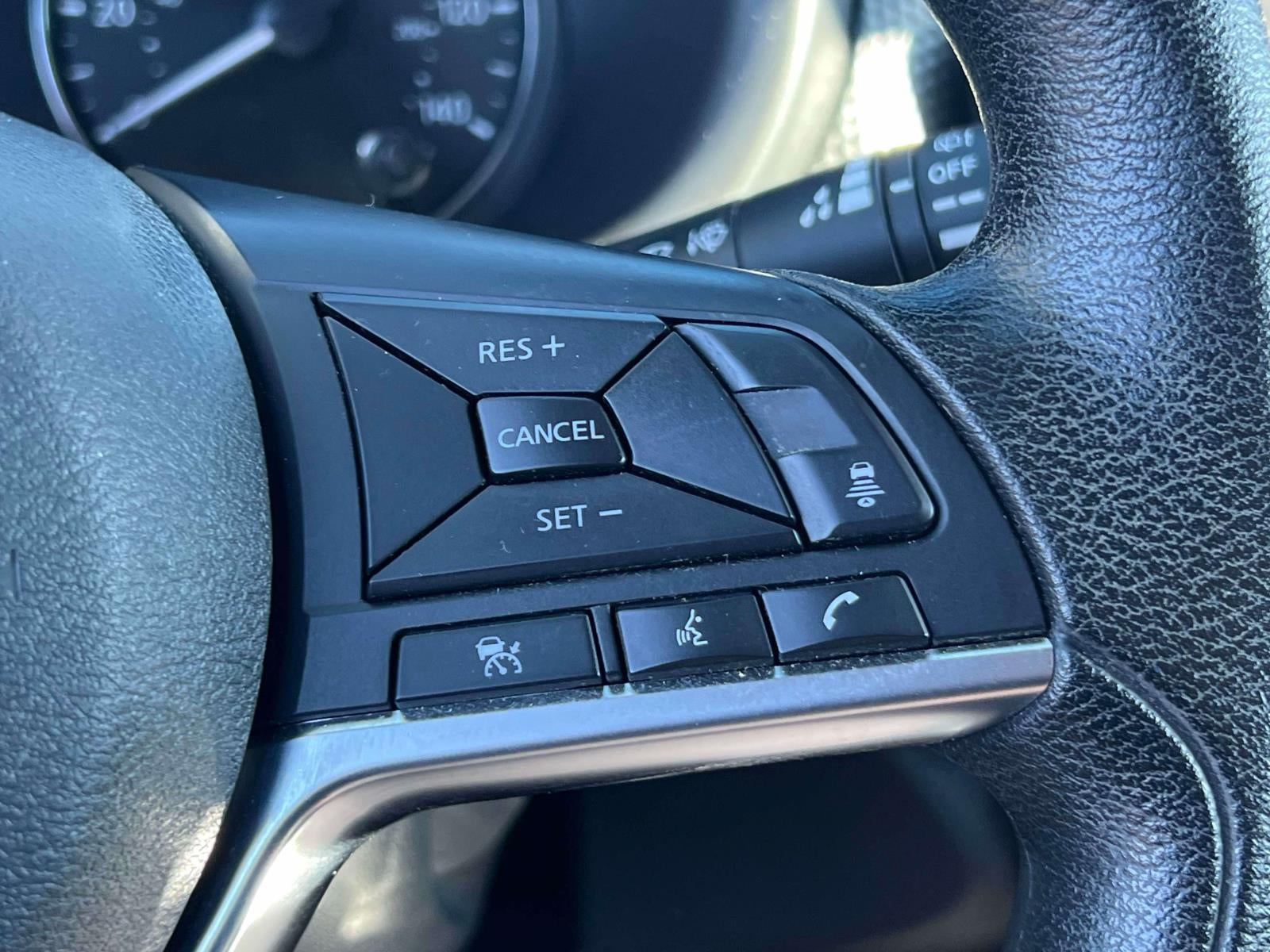 2023 Nissan Kicks SV Xtronic CVT