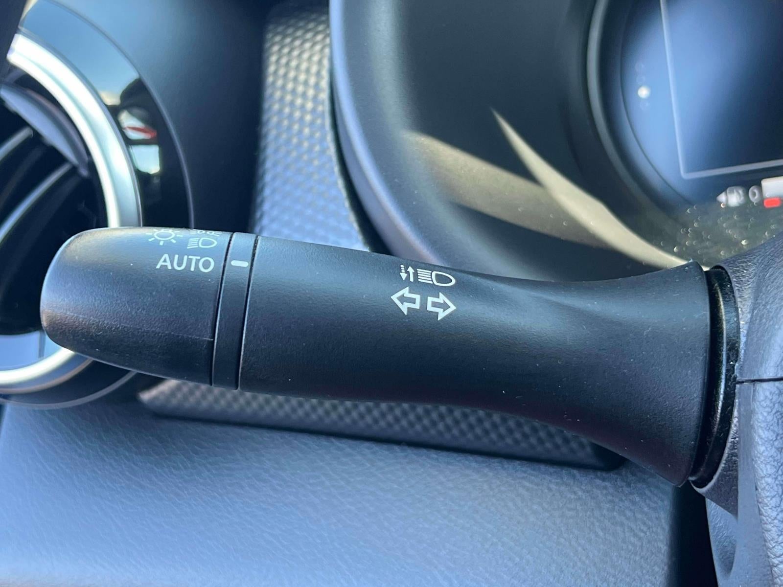 2023 Nissan Kicks SV Xtronic CVT