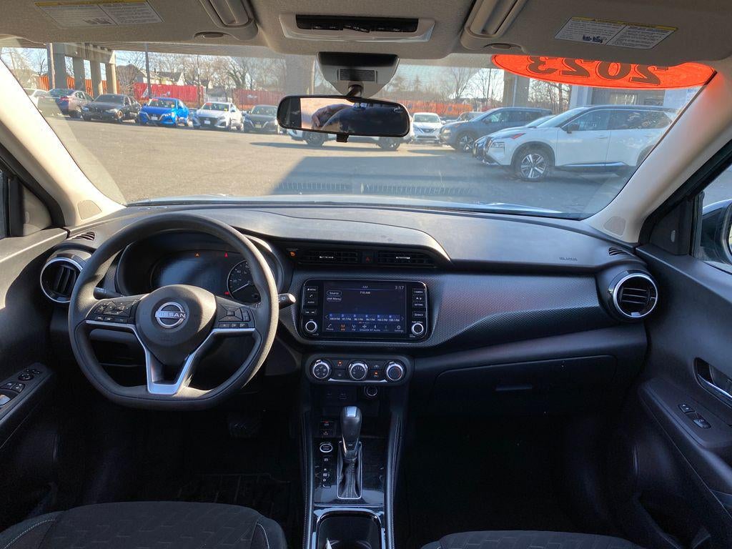 2023 Nissan Kicks SV Xtronic CVT