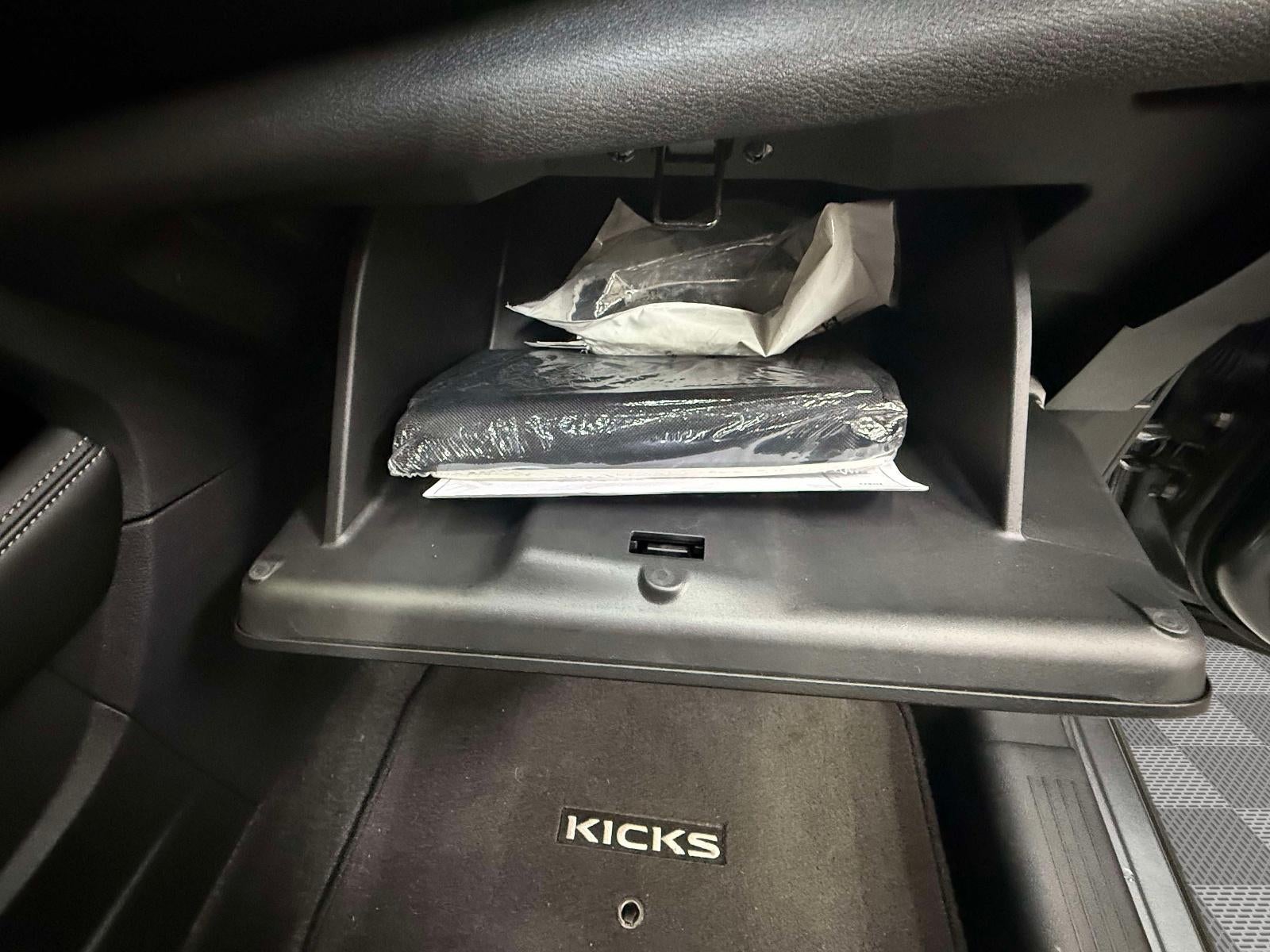 2024 Nissan Kicks SV Xtronic CVT