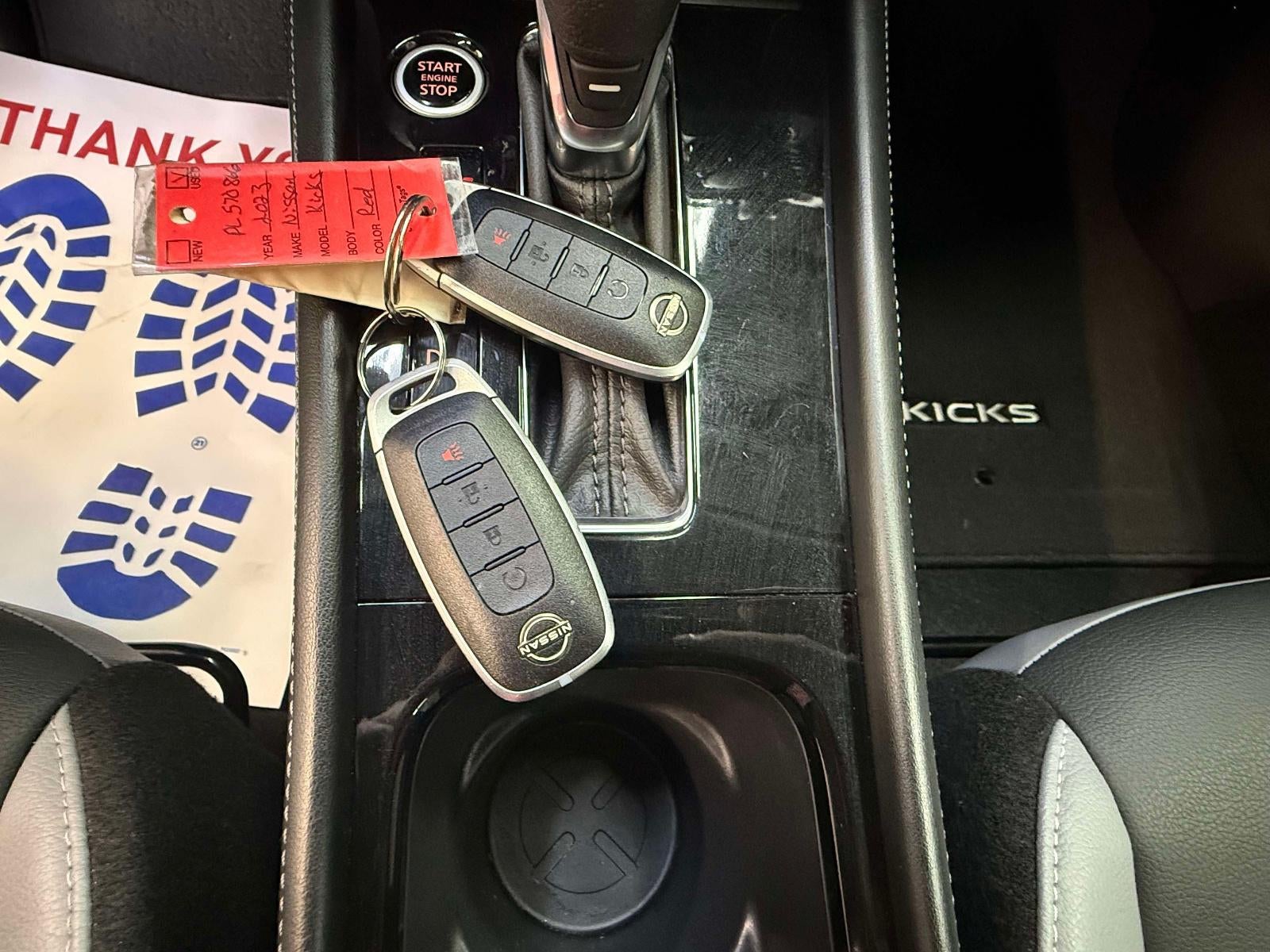 2023 Nissan Kicks SR Xtronic CVT