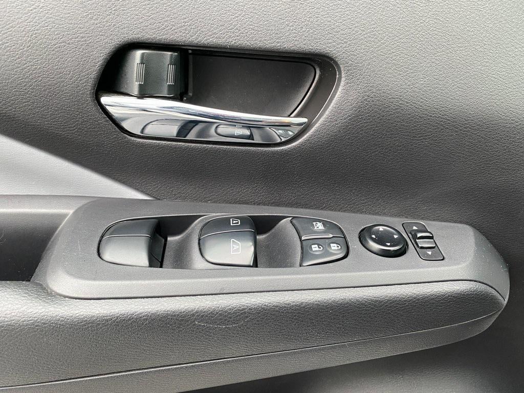 2023 Nissan Kicks SR Xtronic CVT