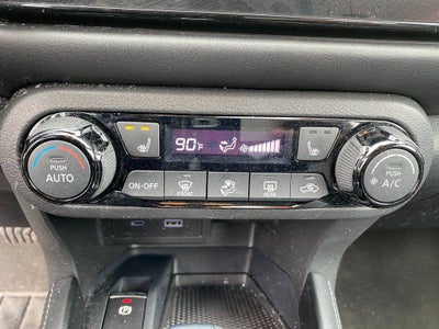 2024 Nissan Kicks SR Xtronic CVT