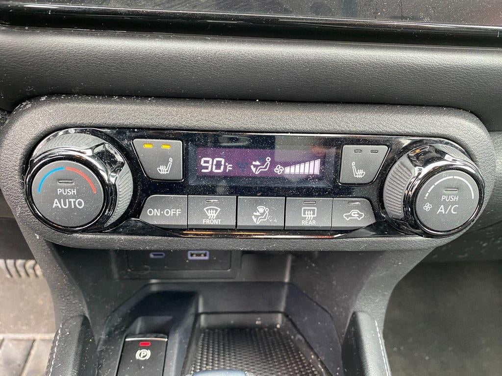 2024 Nissan Kicks SR Xtronic CVT