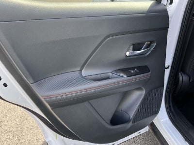 2025 Nissan Kicks SR FWD