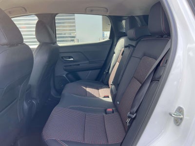 2025 Nissan Kicks SR FWD
