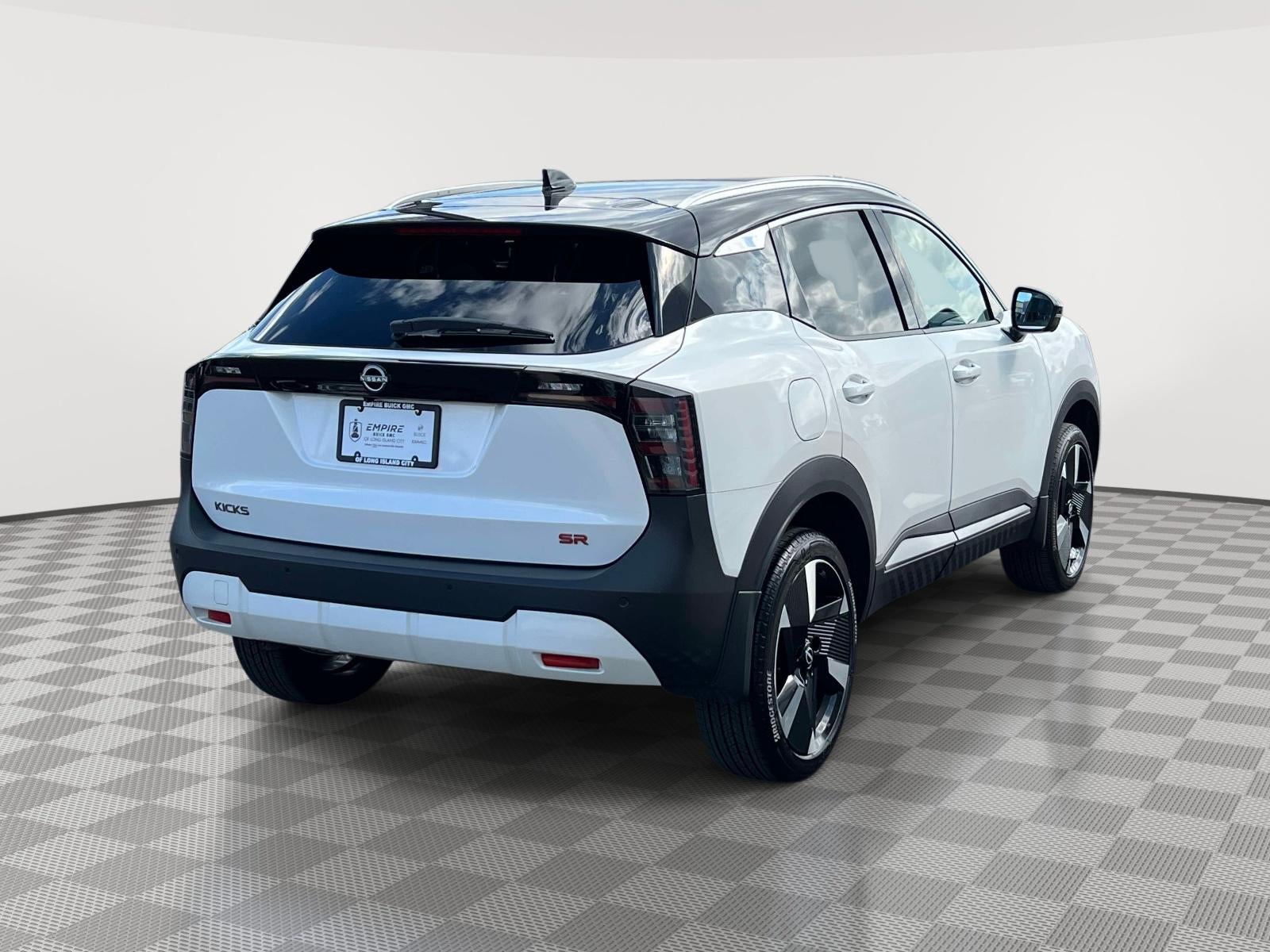 2025 Nissan Kicks SR FWD
