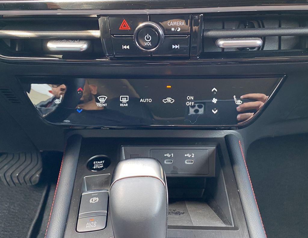2025 Nissan Kicks SR Intelligent AWD