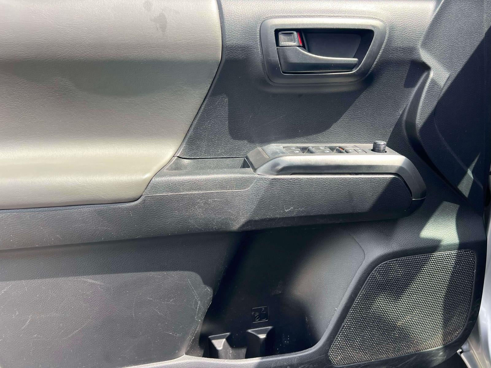 2020 Toyota Tacoma SR5 V6