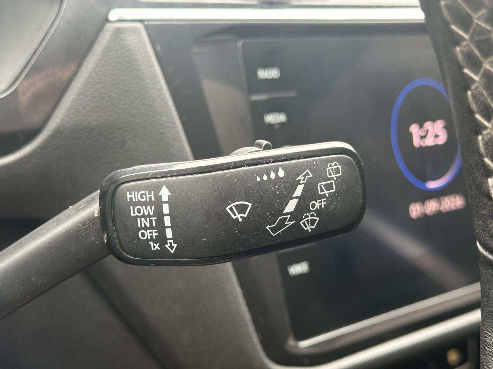 2021 Volkswagen Tiguan 2.0T SE R-Line Black