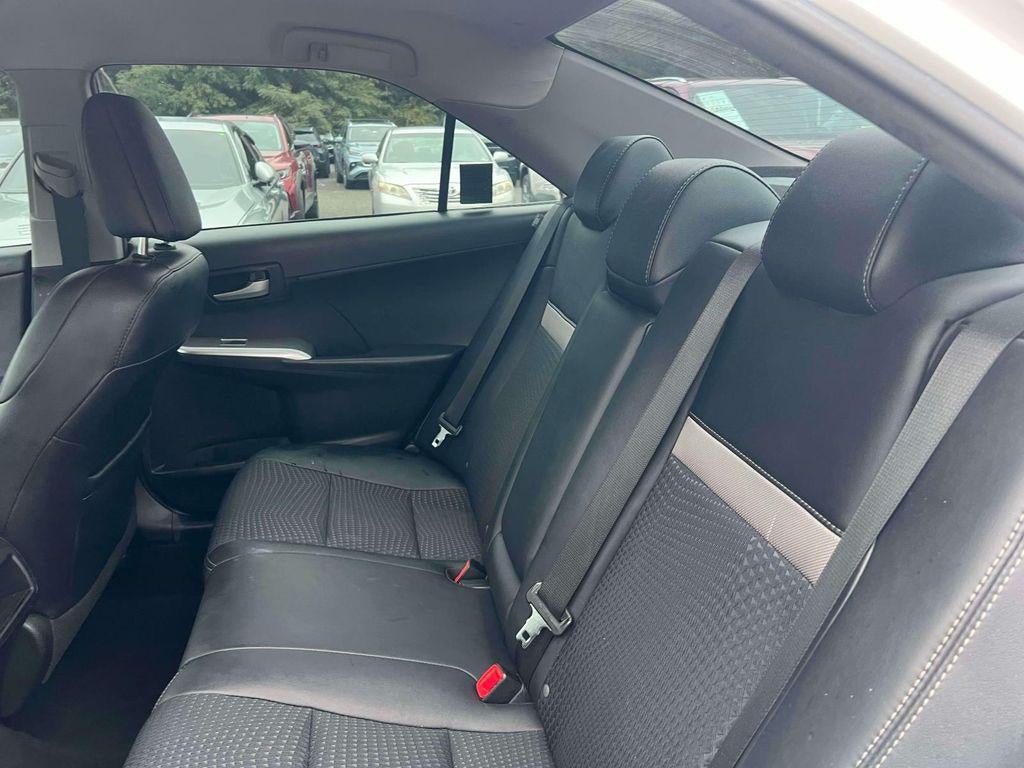 2014 Toyota Camry SE