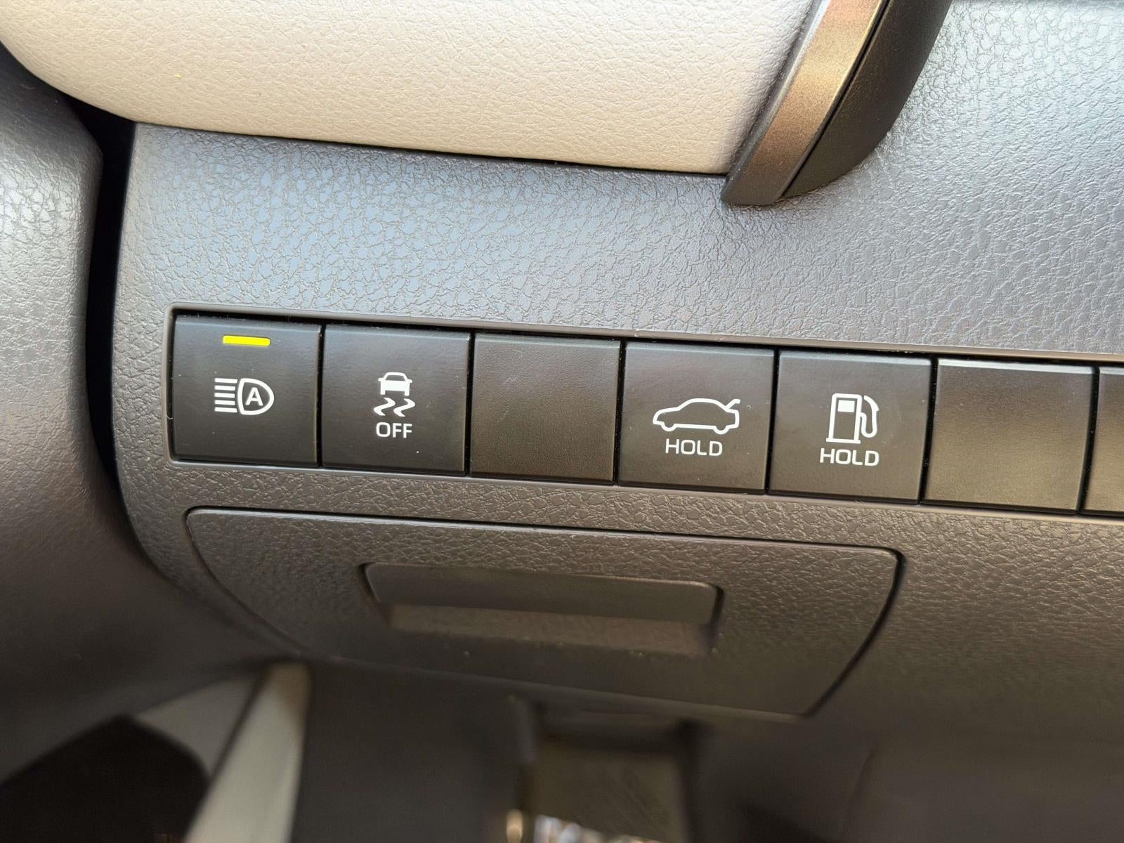 2022 Toyota Camry LE AWD