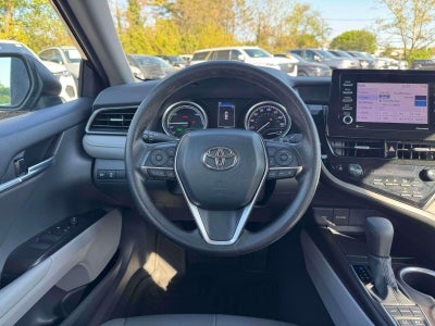 2022 Toyota Camry Hybrid LE