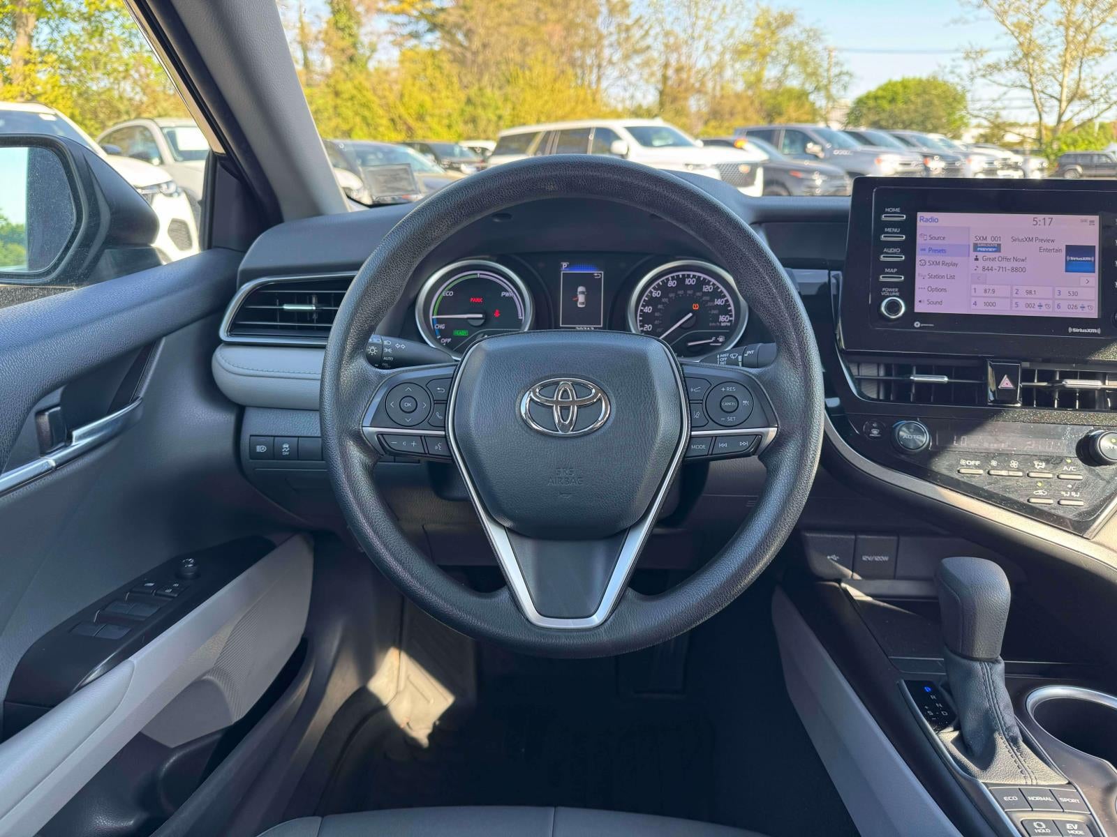 2022 Toyota Camry Hybrid LE