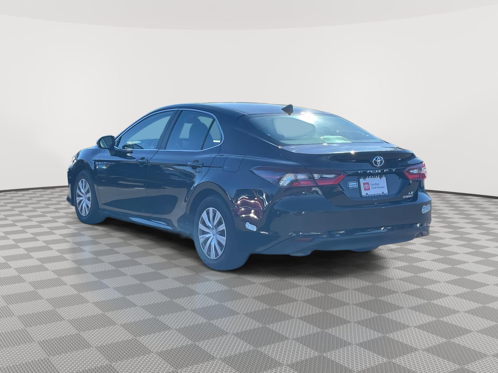 2022 Toyota Camry Hybrid LE