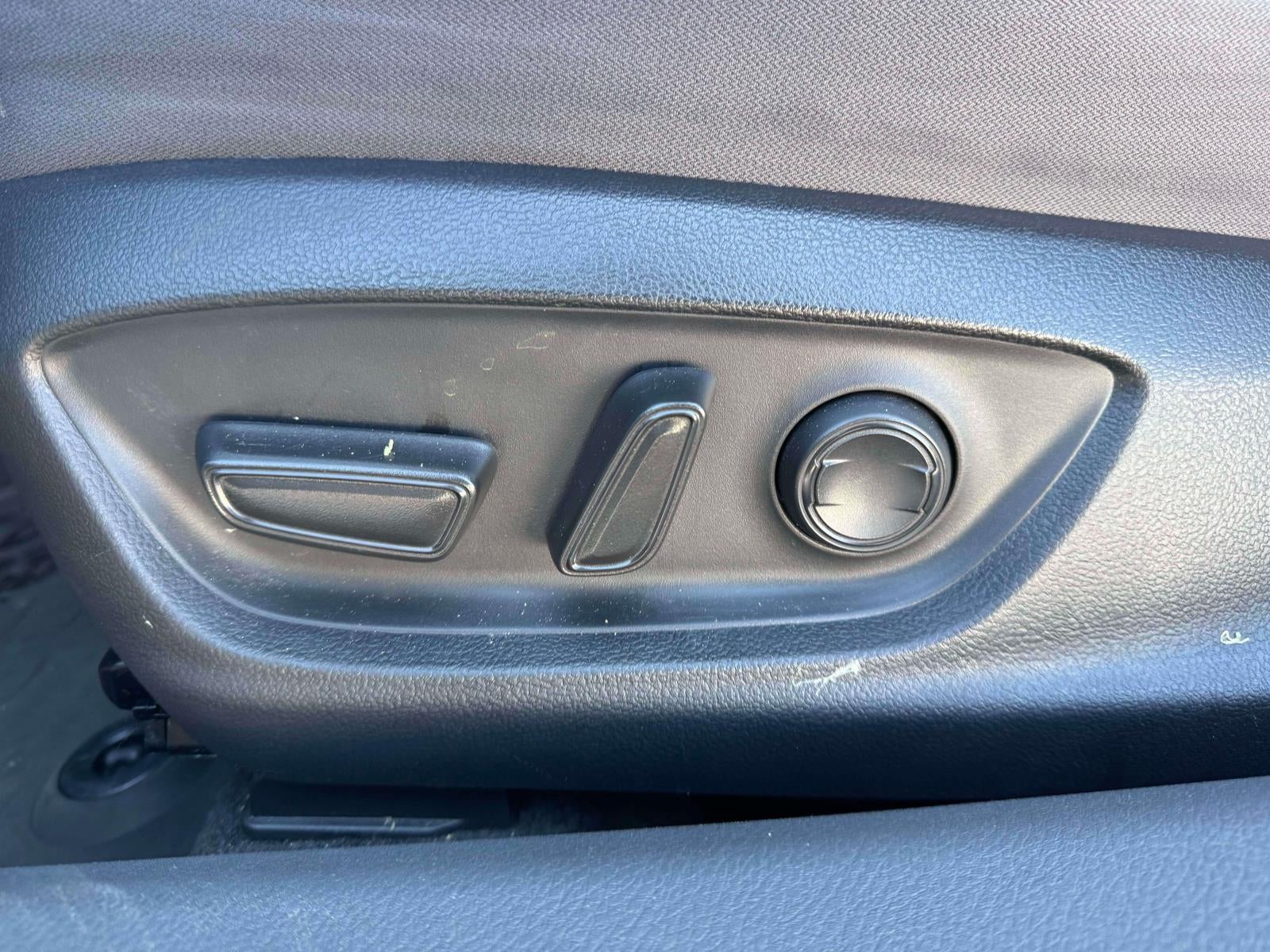 2023 Toyota Camry LE Hybrid