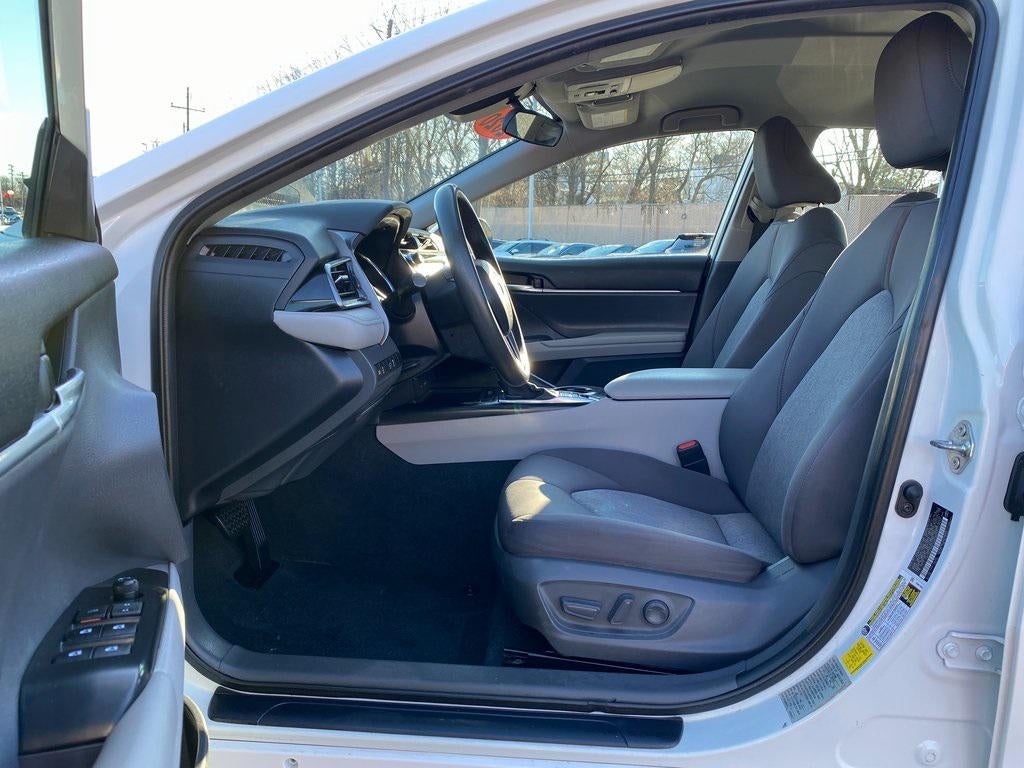 2020 Toyota Camry LE Hybrid