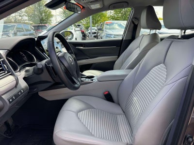 2023 Toyota Camry SE AWD