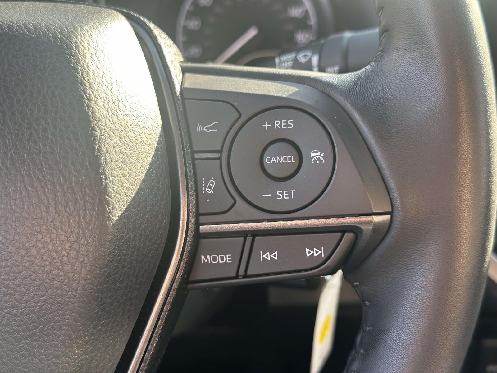 2023 Toyota Camry SE AWD