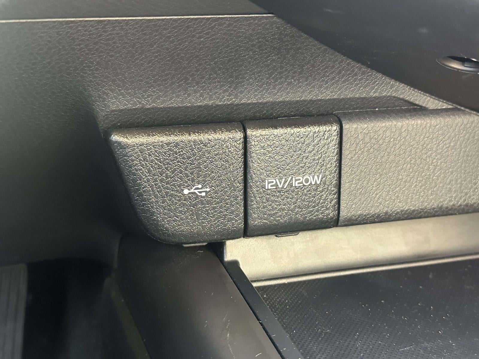 2023 Toyota Camry SE AWD