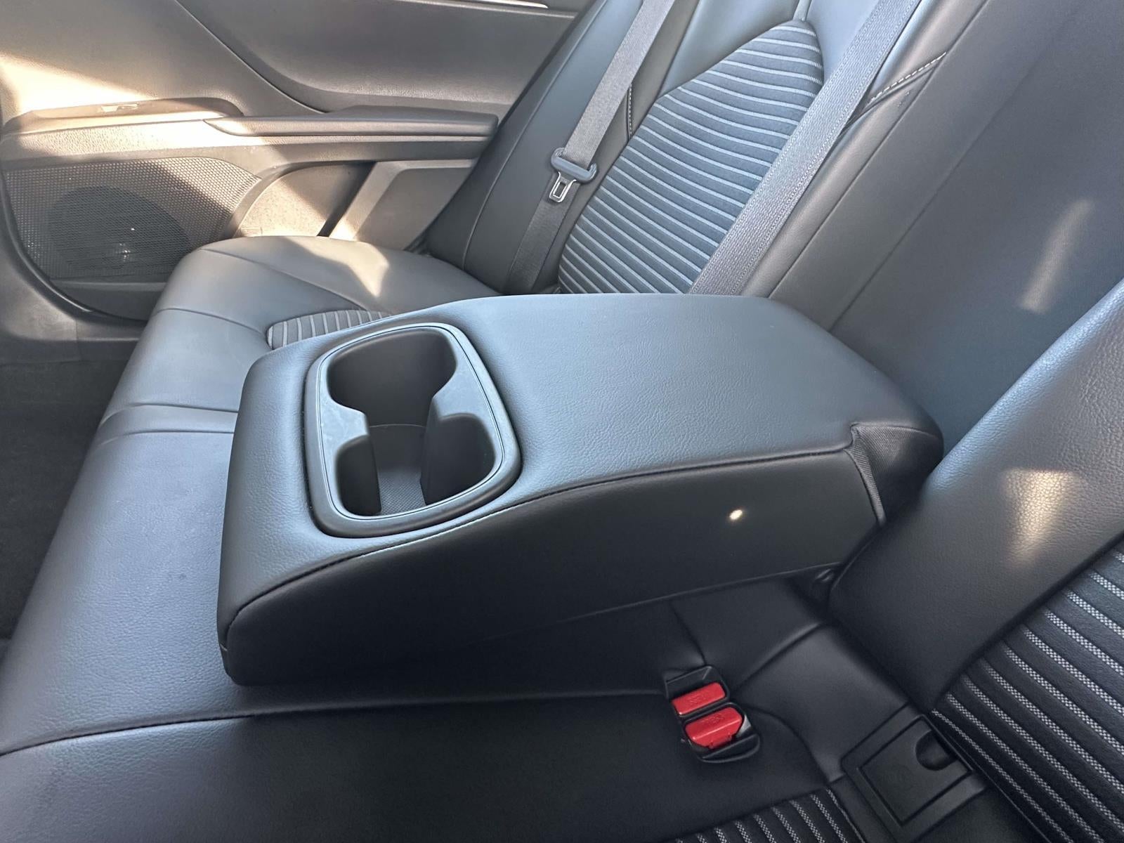 2022 Toyota Camry SE AWD