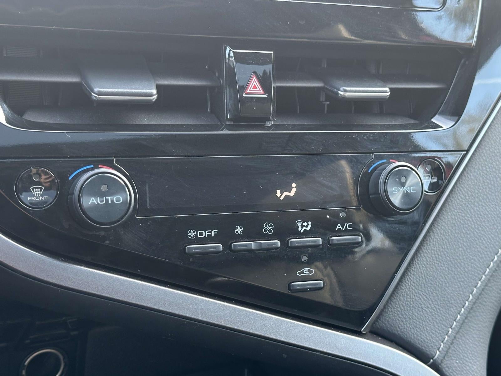 2022 Toyota Camry SE AWD