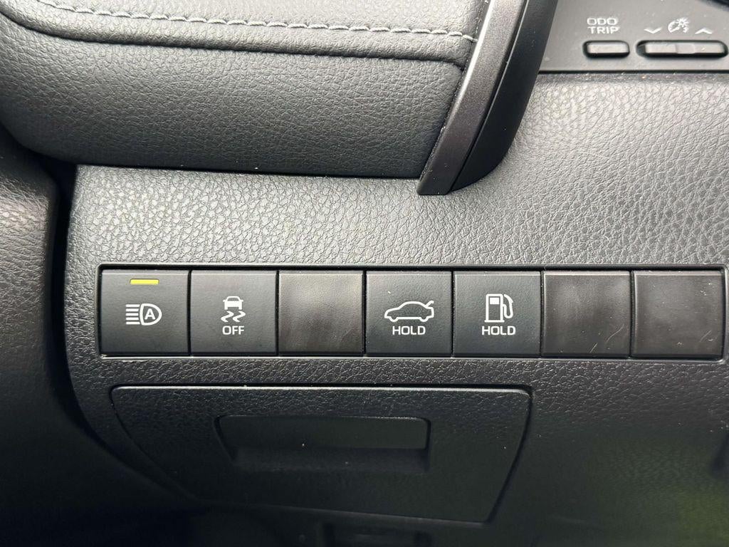 2023 Toyota Camry SE AWD