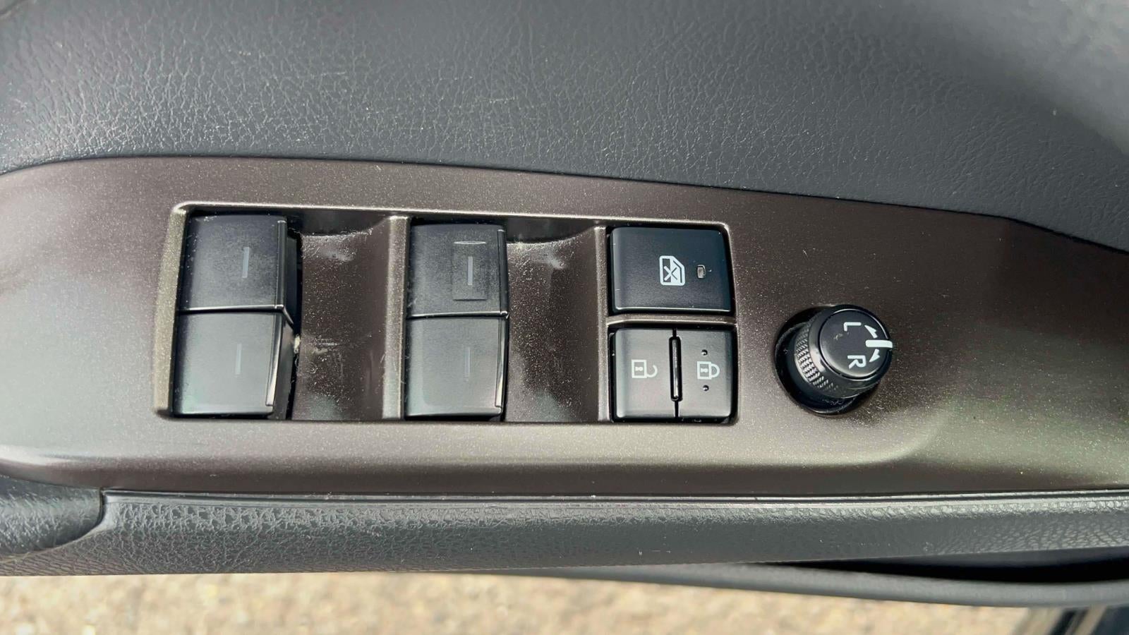 2021 Toyota Camry SE AWD