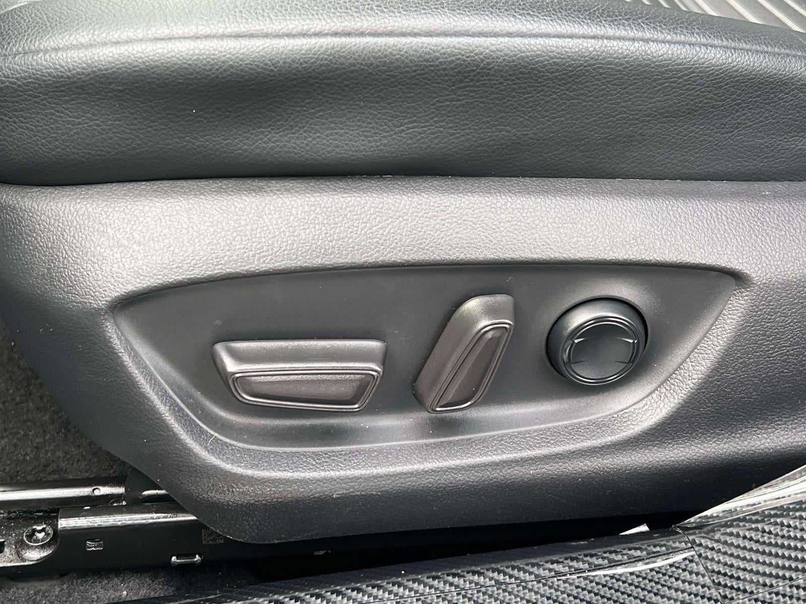 2021 Toyota Camry SE AWD